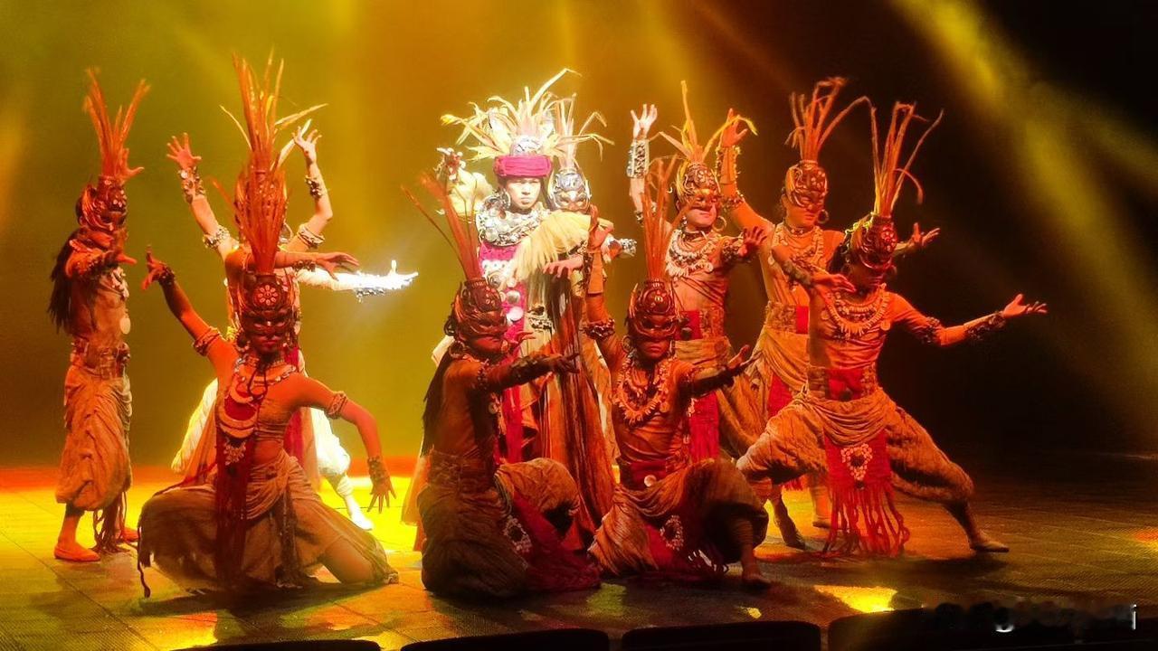 徽游掠影(七)观赏《徽秀》
​今晚再次大开眼界:由浙秀演艺和黄山旅游联合打造，由