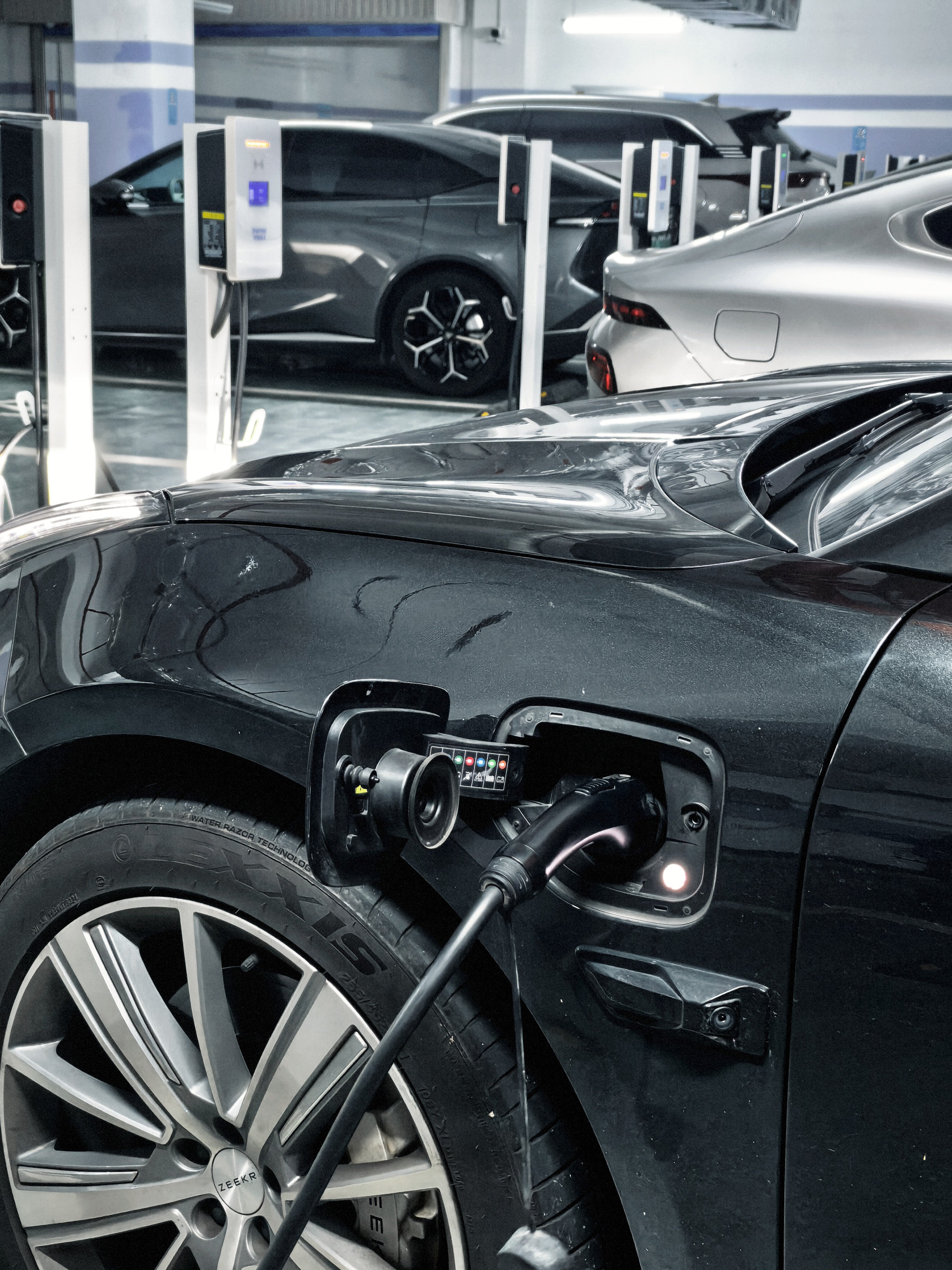 脑子最近有点不够用昨晚插上枪忘记扫码充电了大v聊车