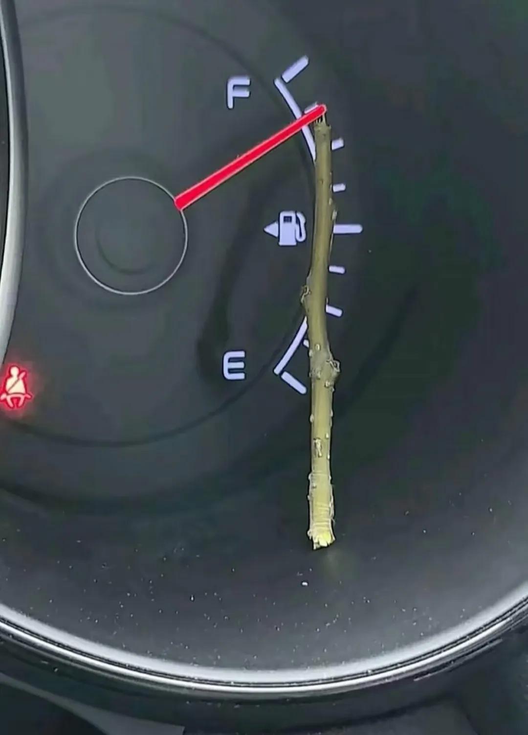 什么叫做一劳永逸？
只需要一根小棍子，再也不用加油啦！