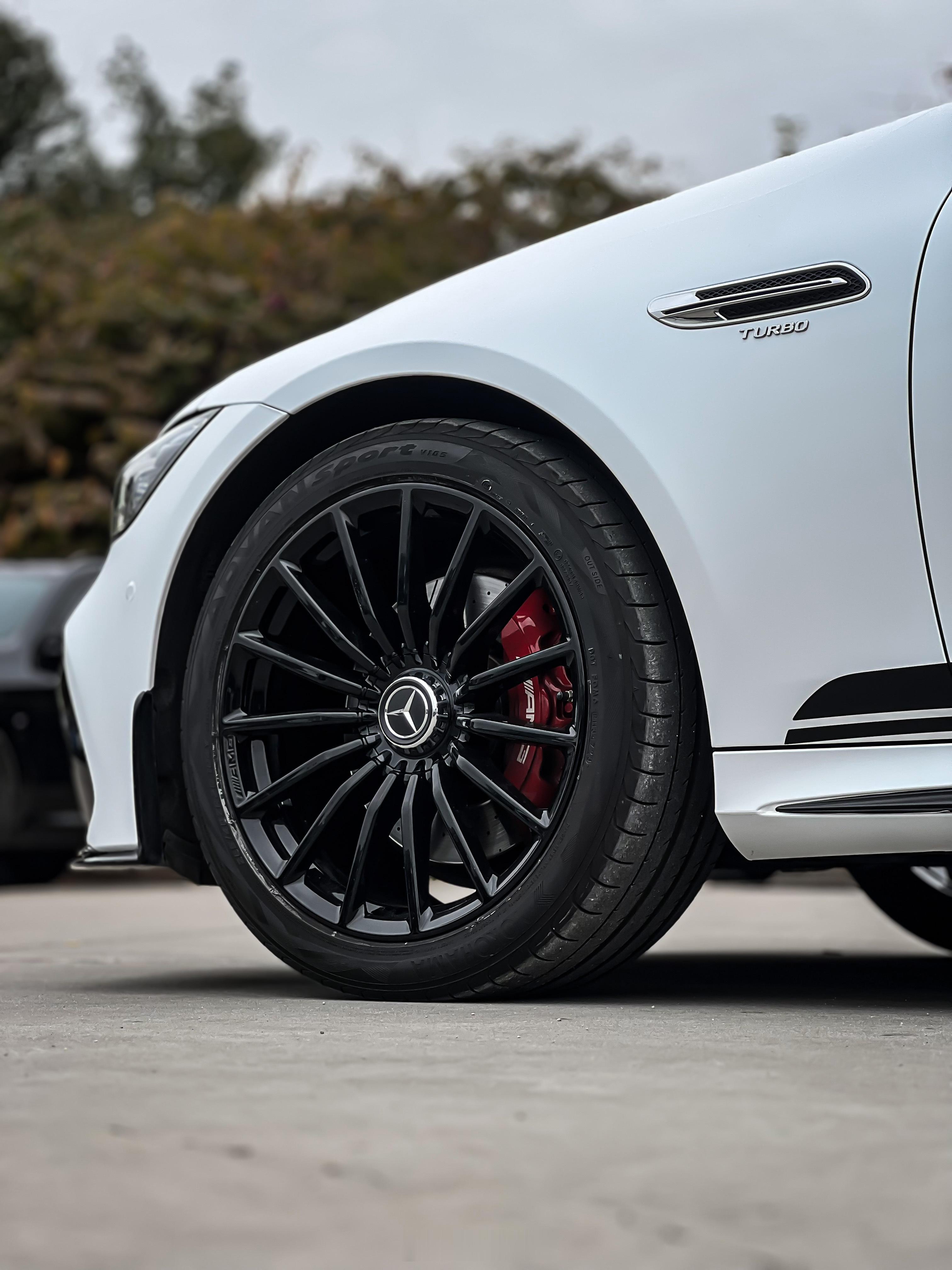 奔驰AMG GT 50｜电光金属白电光闪耀的纯净白✨演绎出低调奢华与强劲动感的完