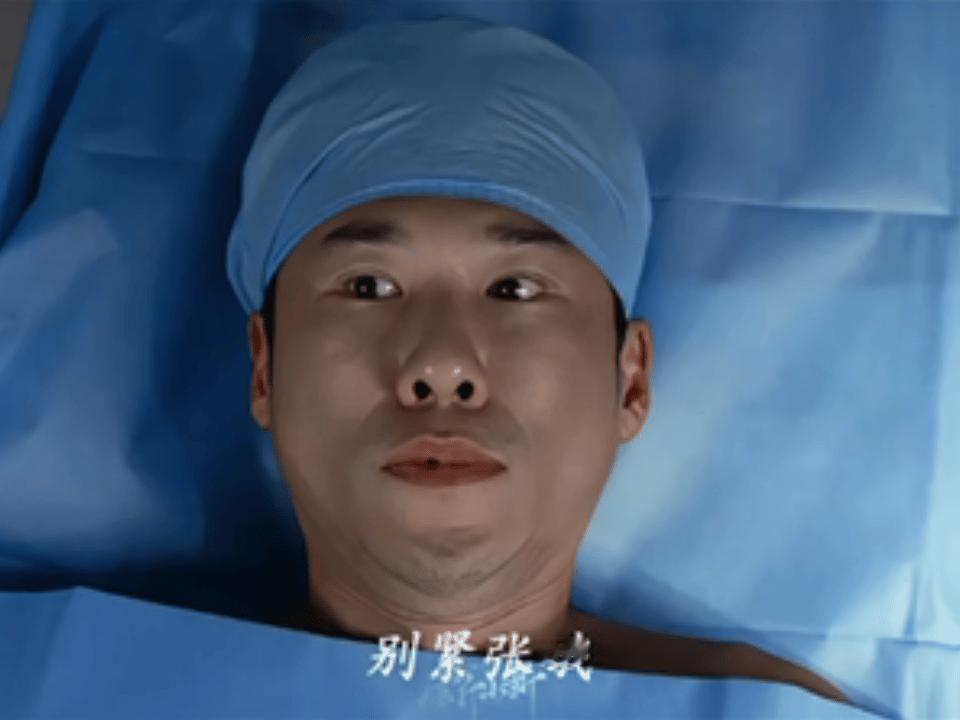 王骁像我亲戚上去演了两集 王骁在低智商犯罪 里的表演状态真的很值得夸夸一举一动全