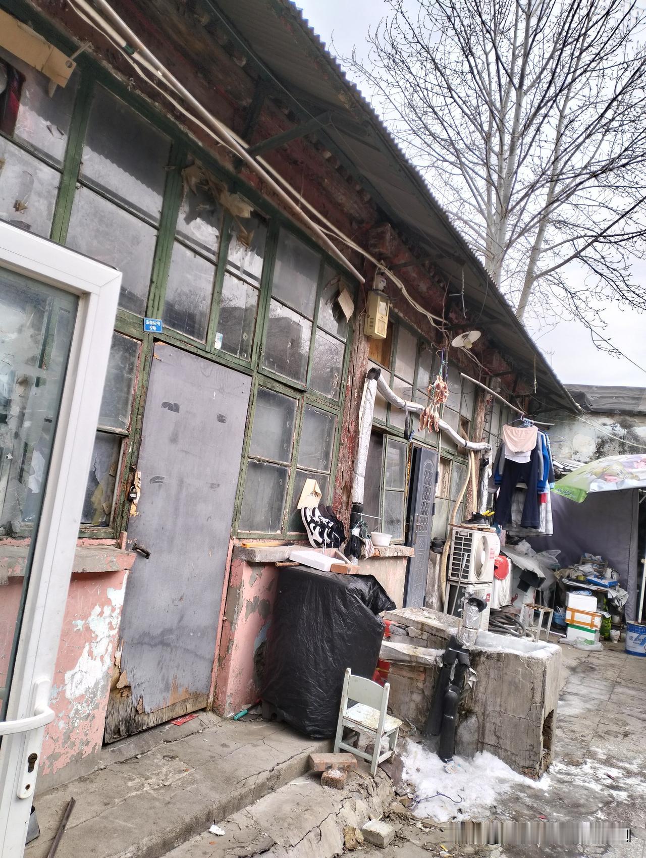 相传清末袁世凯曾在寺内居住，1898年戊戌变法时，维新派谭嗣同奉光绪皇帝密旨，深