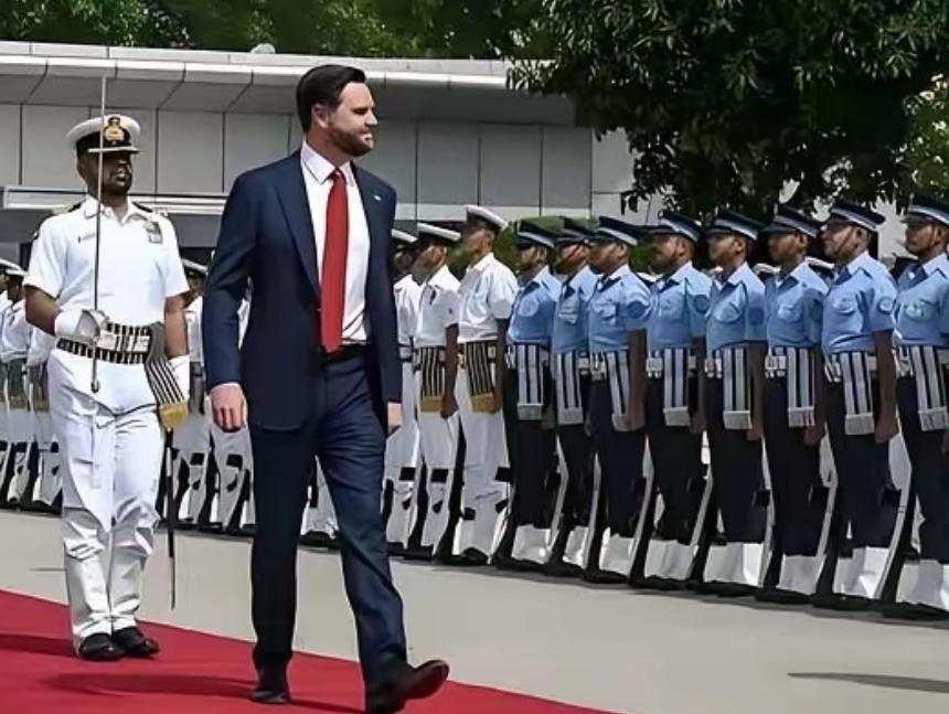 极有可能万斯会当上总统！如果万斯当上总统！对全世界都不是什么好事！因为万斯年轻！