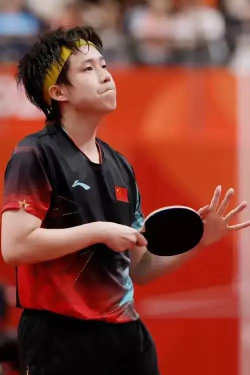10月1日，WTT中国大满贯第一天，名单上找不着王楚钦，也找不着孙颖莎。

很多