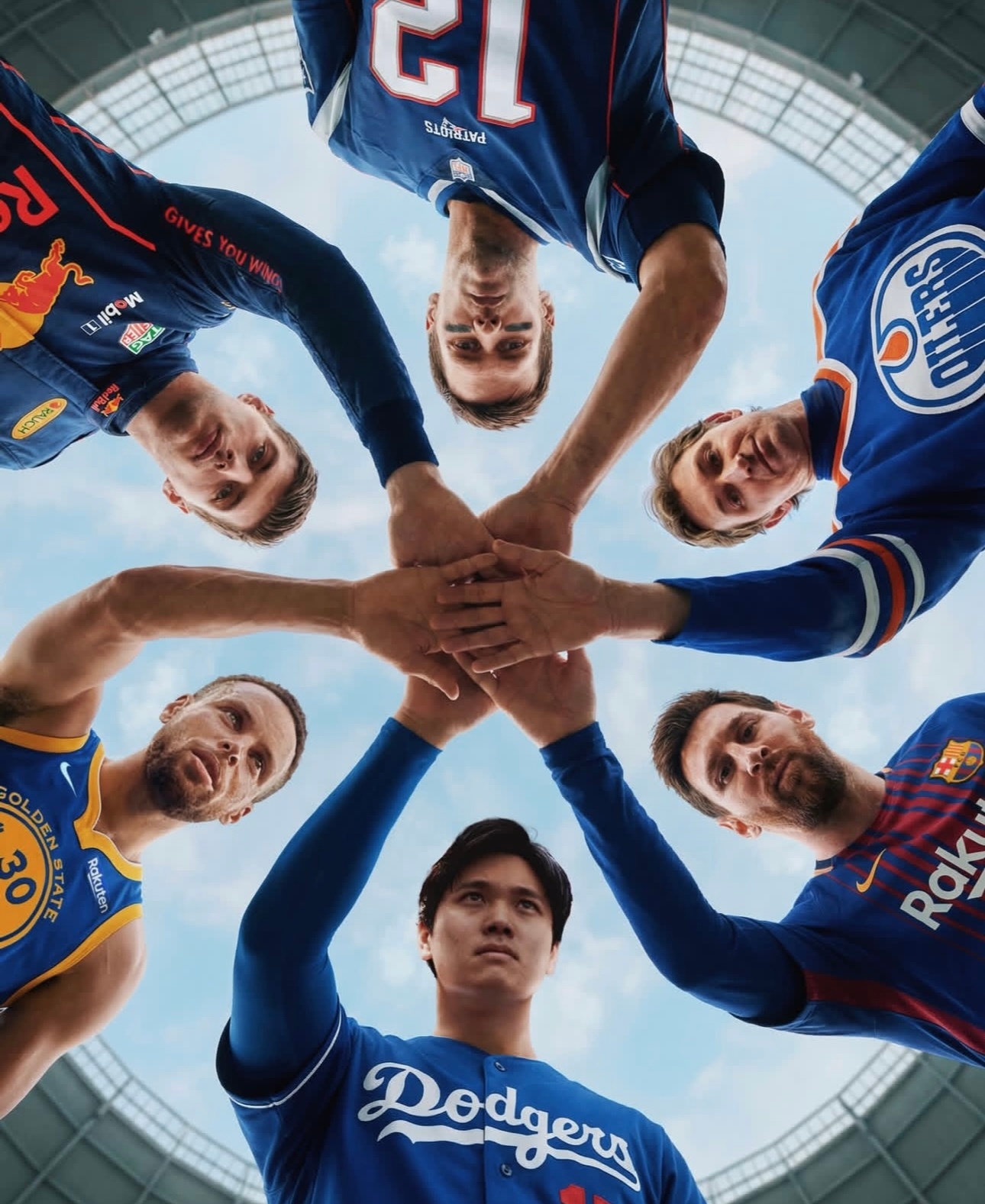 🔵⚫️蓝黑对决，你觉得哪边的综合影响力更大？