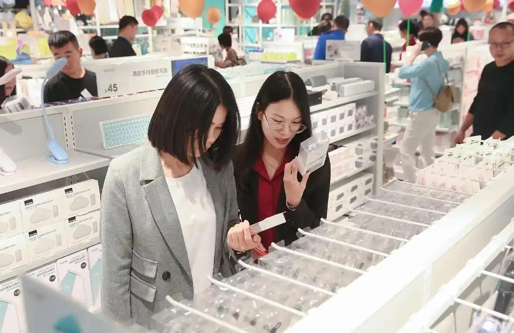 年轻人消费彻底发生了改变！很多靠溢价和套路赚钱的商家，如今根本赚不到年轻人的钱了