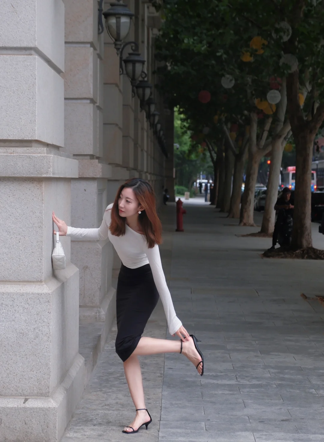 认真的做一天美女