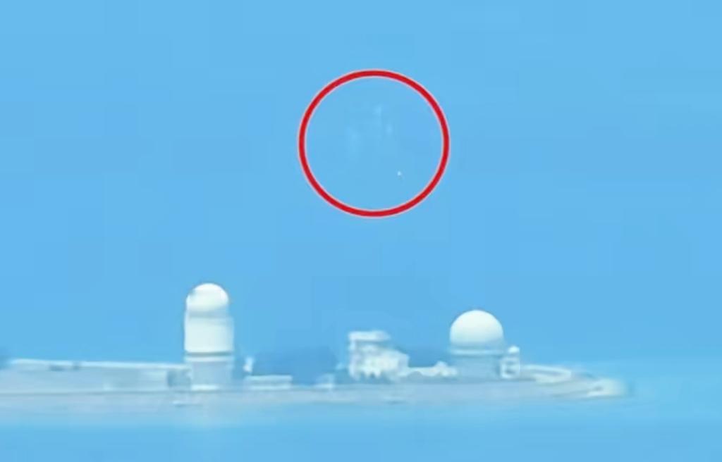 就在刚刚，
菲律宾公然反华，解放军果断“开火”！



菲律宾海岸防卫队周四（9