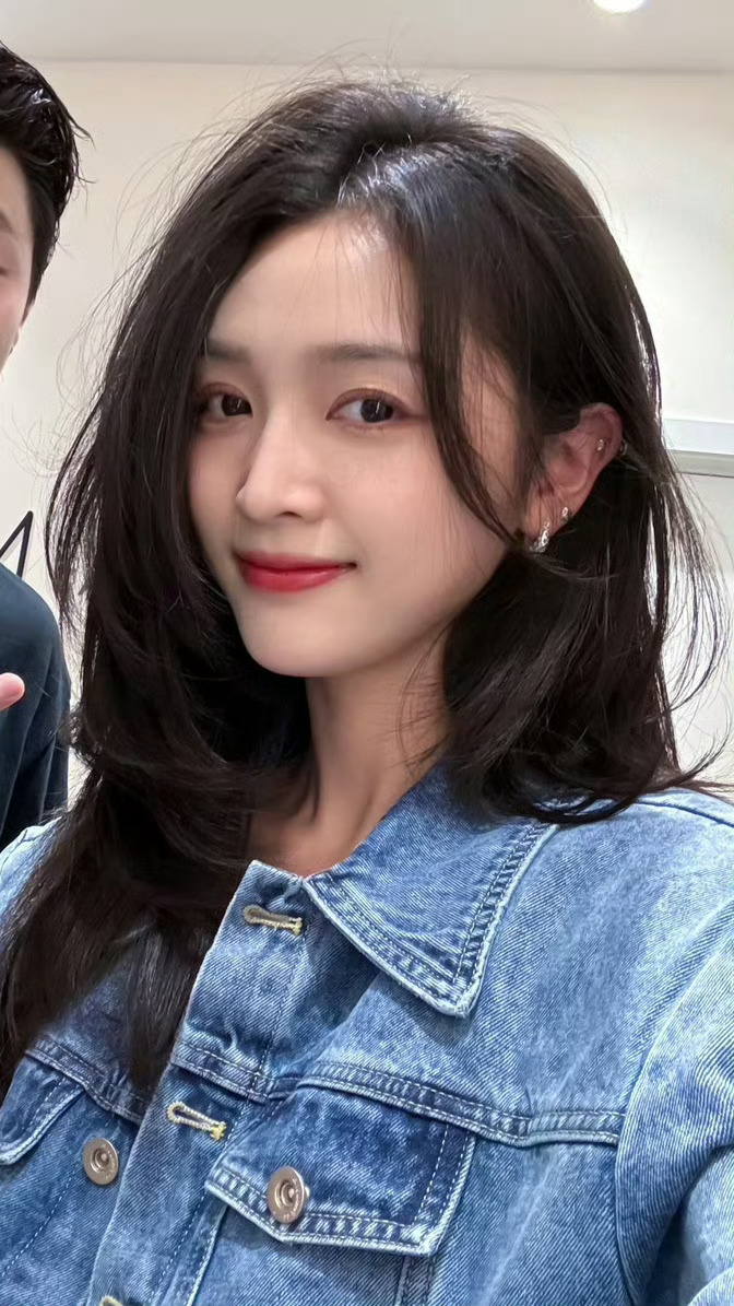 吴宣仪叶星星wxy吴宣仪辛凌 朋友们今天来like一下like一下吧