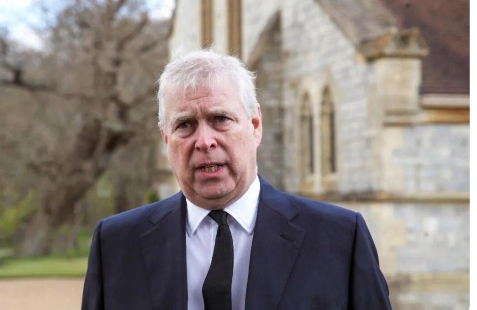 【性丑闻！英王子被剥夺“中将”军衔，逐出王宫】

这个特殊嗜好，不仅让英国“王子