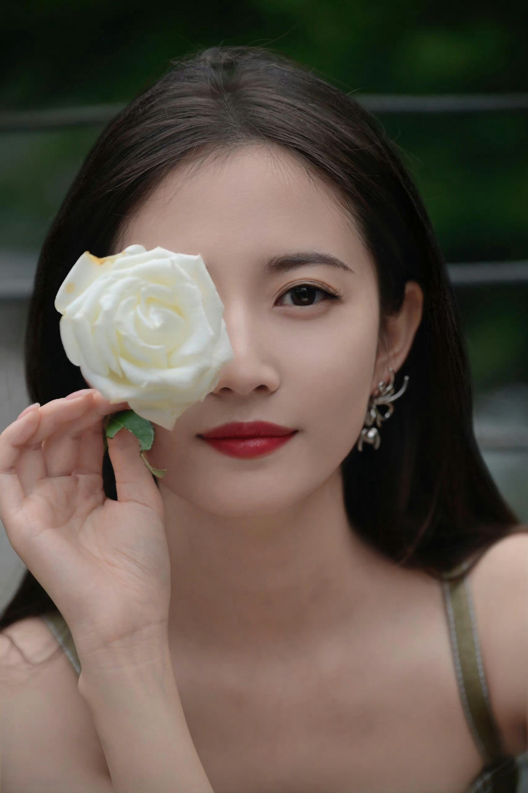 陈钰琪💚✖️吊带礼裙[送花花] ​​​