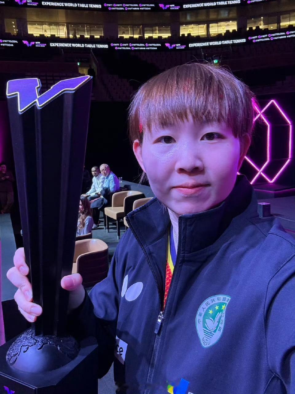 朱雨玲多哈夺冠，让所有人看到了宝刀未老，只要你愿意相信自己一切皆有可能。
朱雨玲