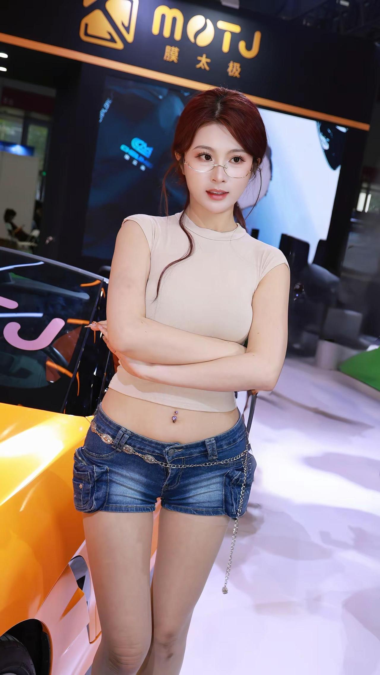 深圳改装车展。@你的小乔