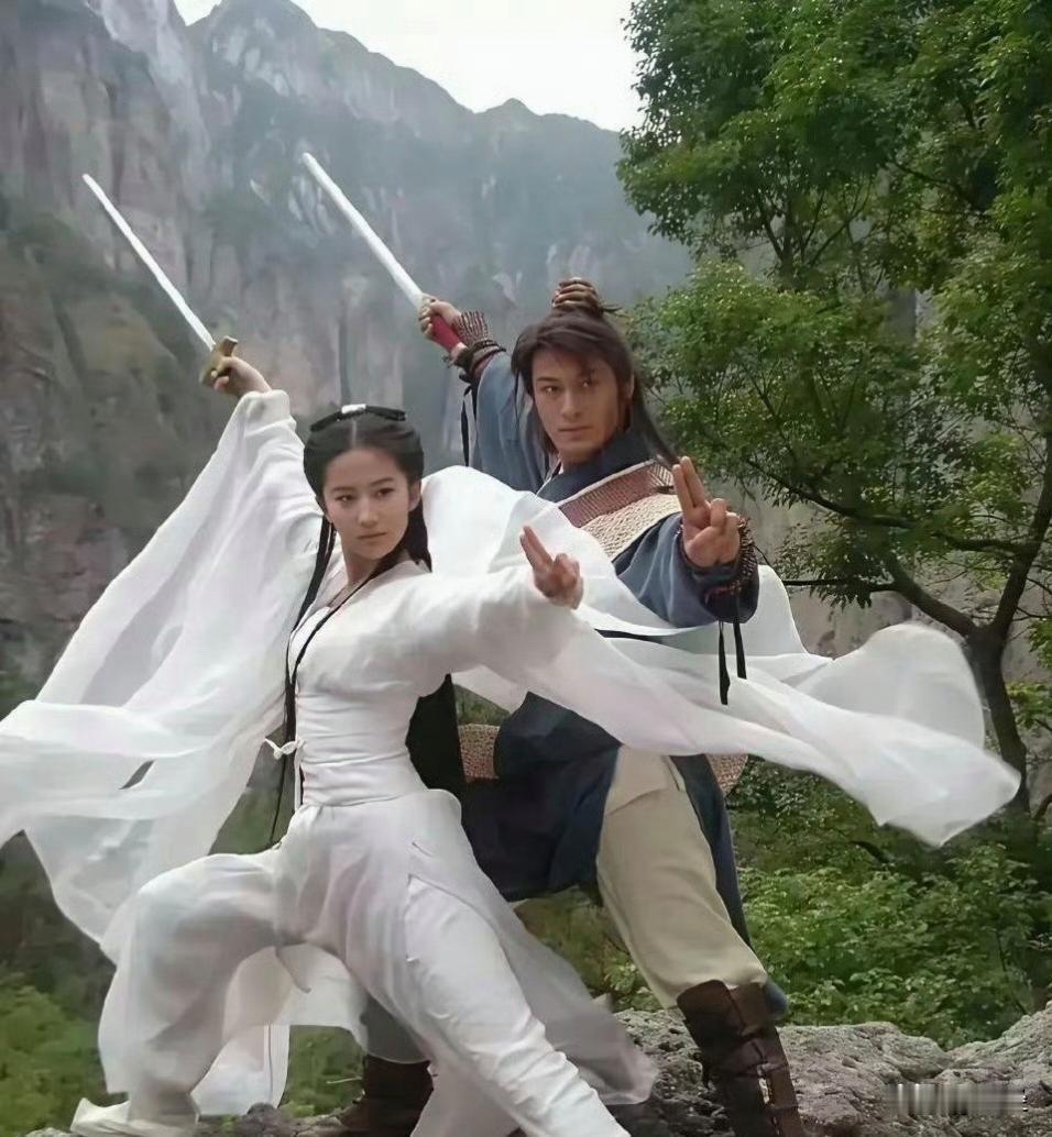 这版神雕侠侣的颜值氛围感，真的很难被超越
我每次刷到这组剧照都忍不住感慨，要论颜