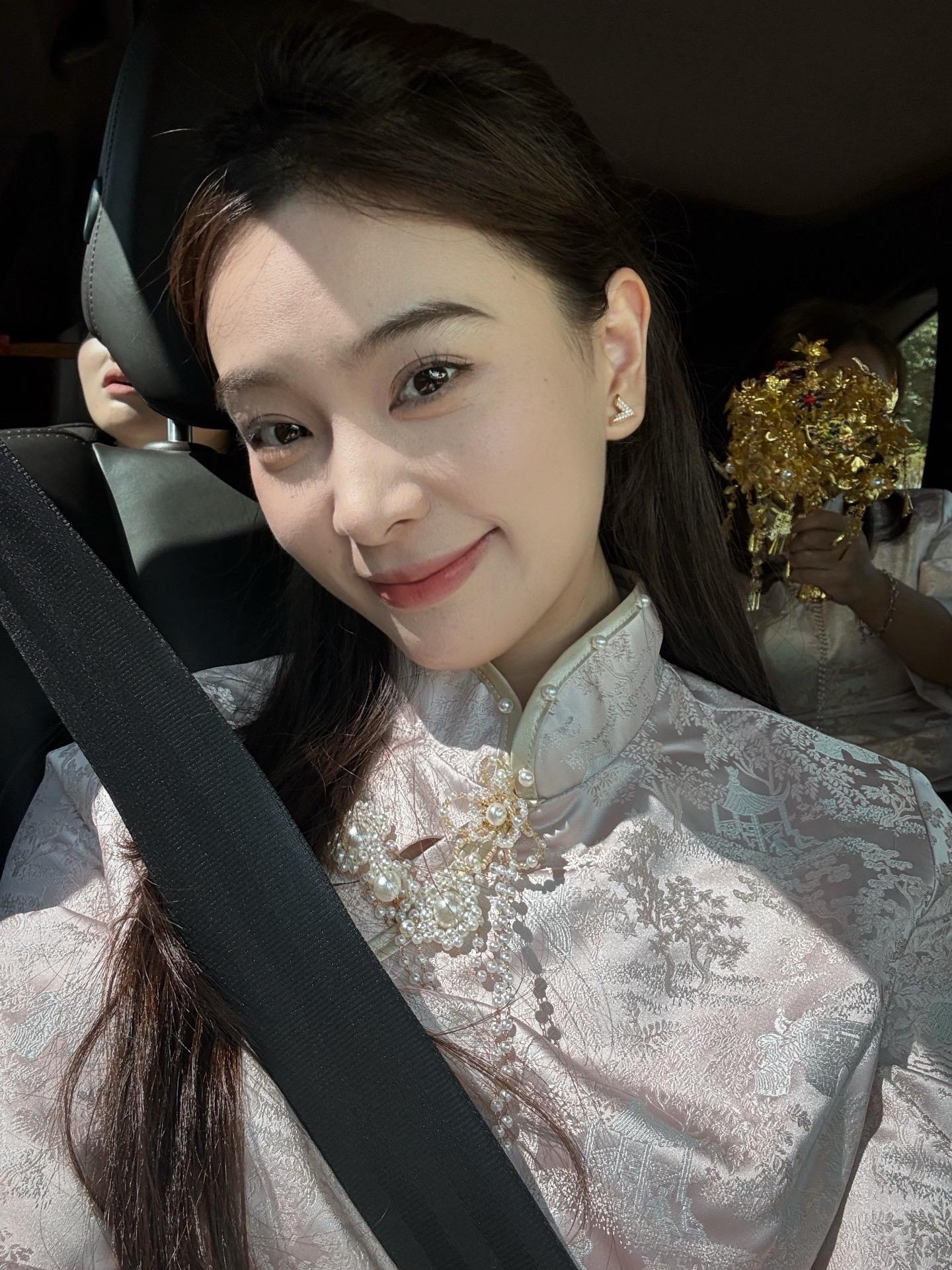 此刻 来年都幸福 .
