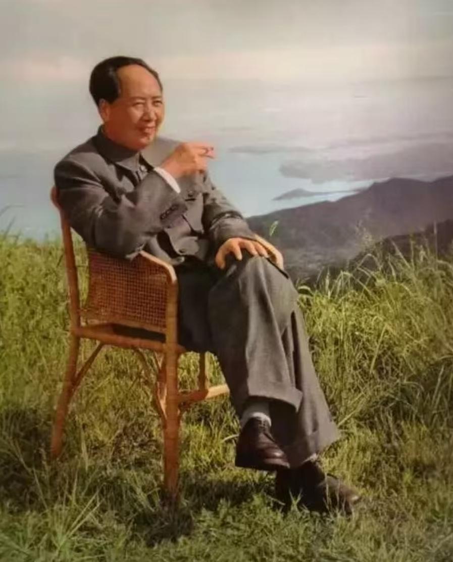 反对毛主席的势力，根源全是一己私欲。
 
纵观历史不难发现，所有刻意反对、抹黑伟