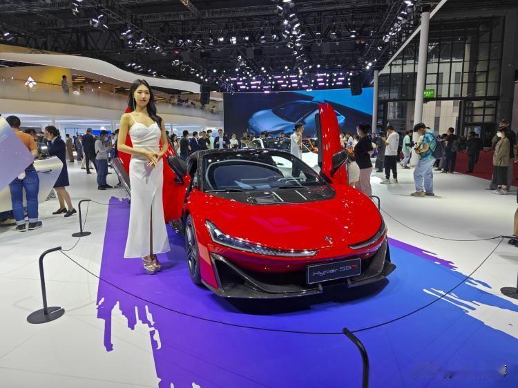 头疼死了，10月份买车？究竟选哪款？