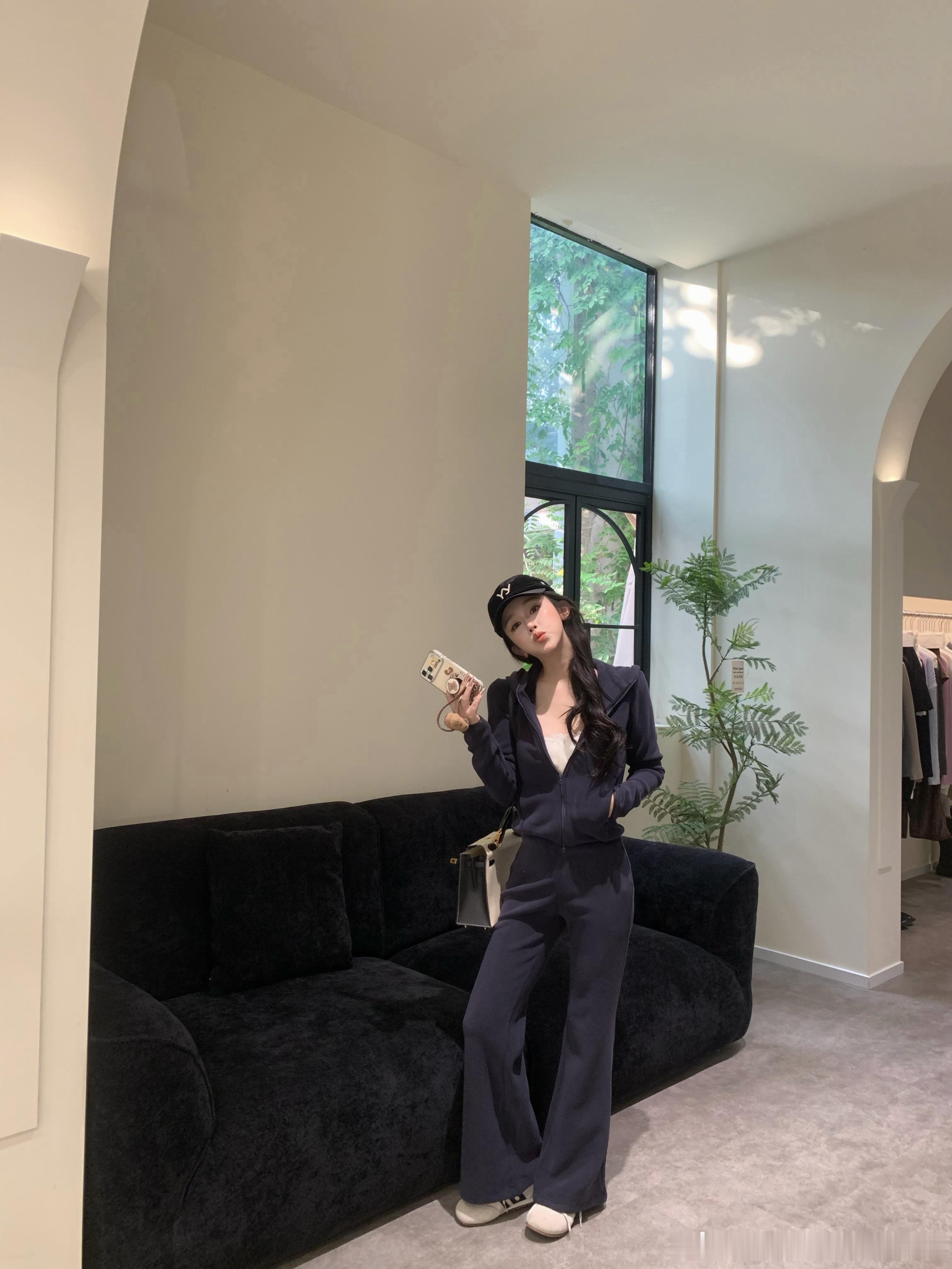 邪恶摇粒绒来啦！！！！还记得这套不 我去年就在穿了～秋冬穿了好久啊超级显瘦洋气的