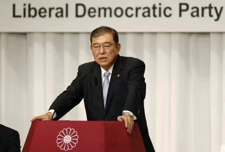 今天日本宣誓就任新首相的石破茂在就职演说中表示，日本要建立亚洲版北约并拥有核武器