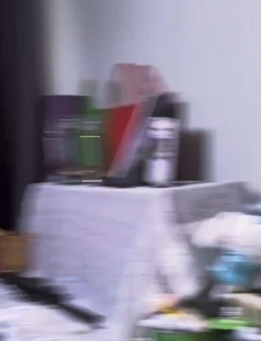 好j好干净好整齐…..自愧不如 对比一下我卧室像猪窝 