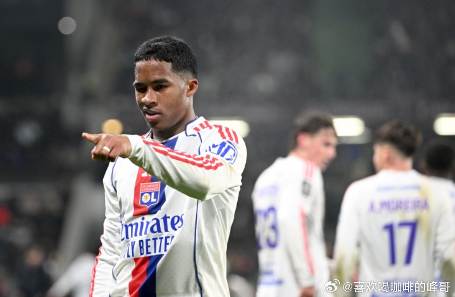 知名记者罗马诺报道，皇马外租恩德里克时，合同中设置了召回条款，但皇马并未考虑激活