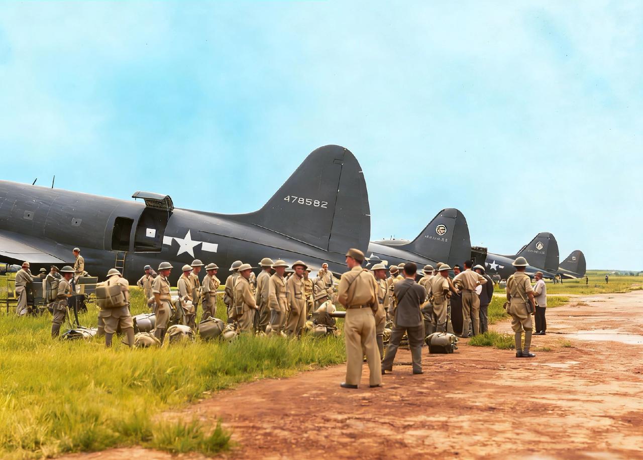 历史照片·新六军搭乘美军运输机从湖南飞抵南京。接受日军投降。老照片后期修复上色。