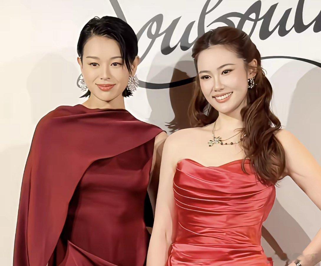 第一次被胡杏儿惊艳到，以前我觉得她挺普通的，现在我相信她不上镜了，美女真的是看整