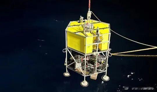 全球首次：我国 400Wh/kg 锂电池完成 4200 米级深海试验验证中国科学