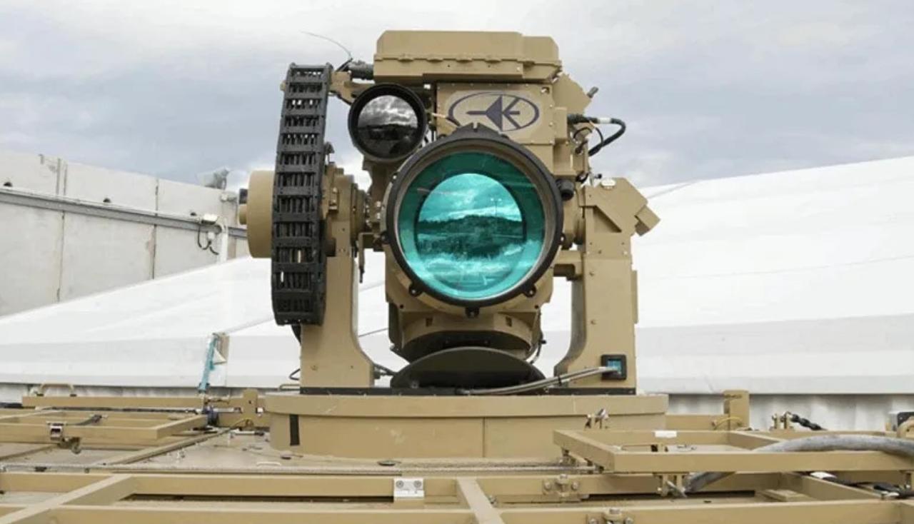 以色列的全球第一套高功率激光拦截系统，12月29日正式交付给以色列国防军。

这