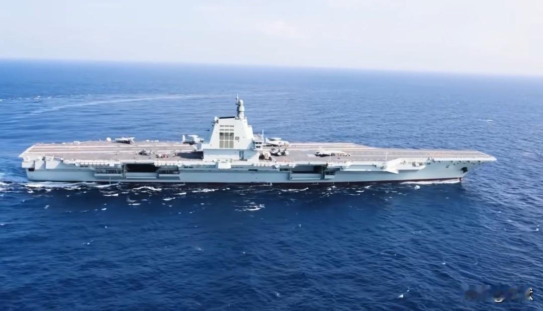 福建舰和他的舰载机！