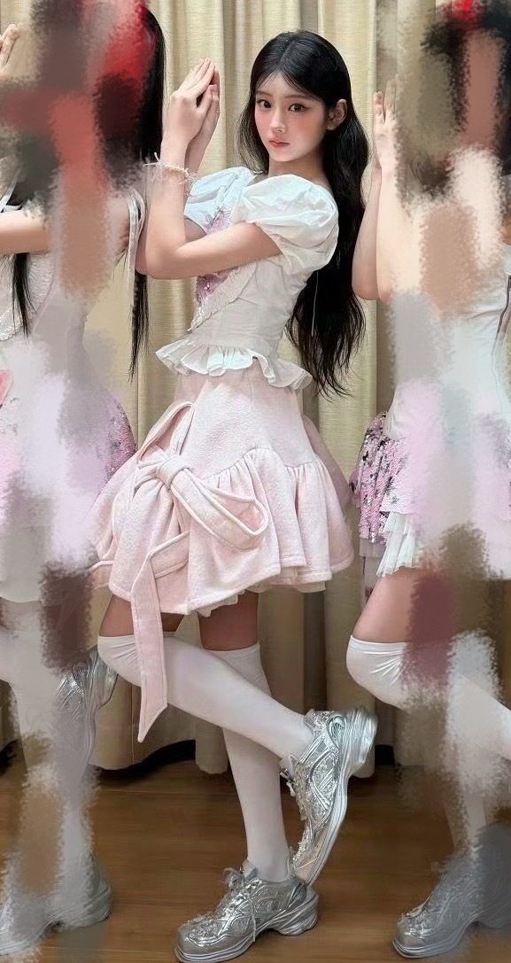 李沅禧这套衣服穿成了萌妹子战袍有木有 