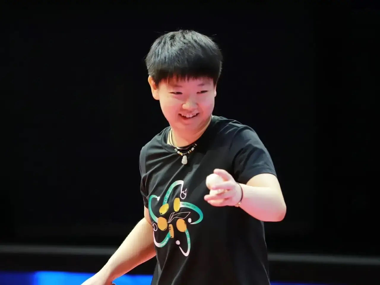 孙颖莎晋级女单决赛（WTT美国大满贯）的先决条件如下:1.进八强之前，可能遇到队