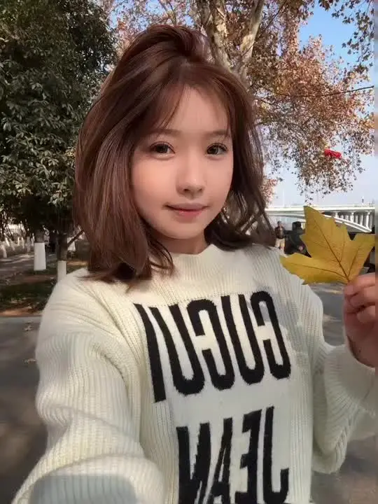 人总是喜欢反季节 就像幸福总是后知后觉的