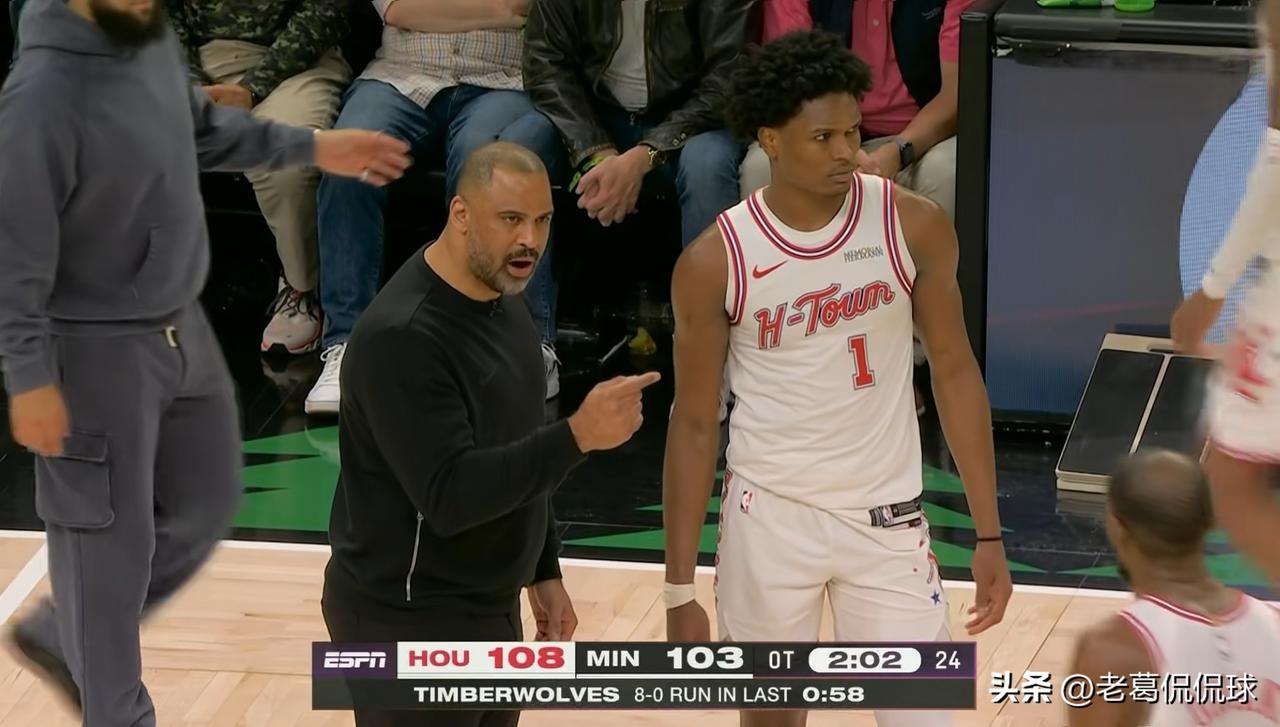 火箭主帅乌度卡真是怒气冲天！在今天火箭客场以108：110输给森林狼的赛后采访中