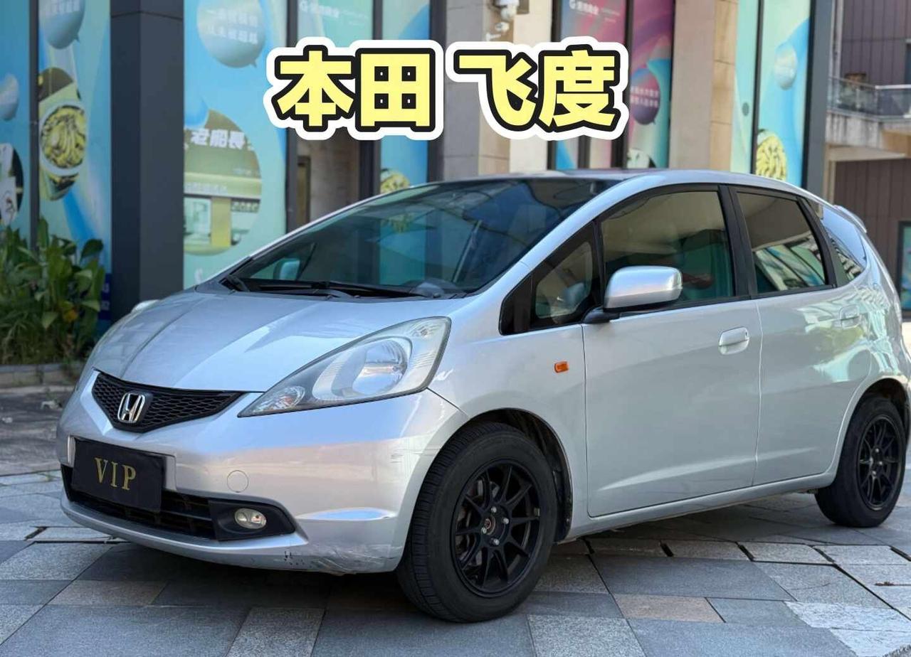 『本田飞度』代步车，万元二手车、自动挡
省油两箱本田飞度 新到二代飞度 1.5L