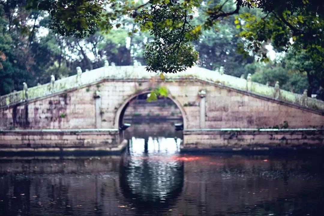 制怒箴·默斋主人原创箴文盖闻世途多舛，败局常萌于户牖；人心易纵，祸端每起于寸衷。