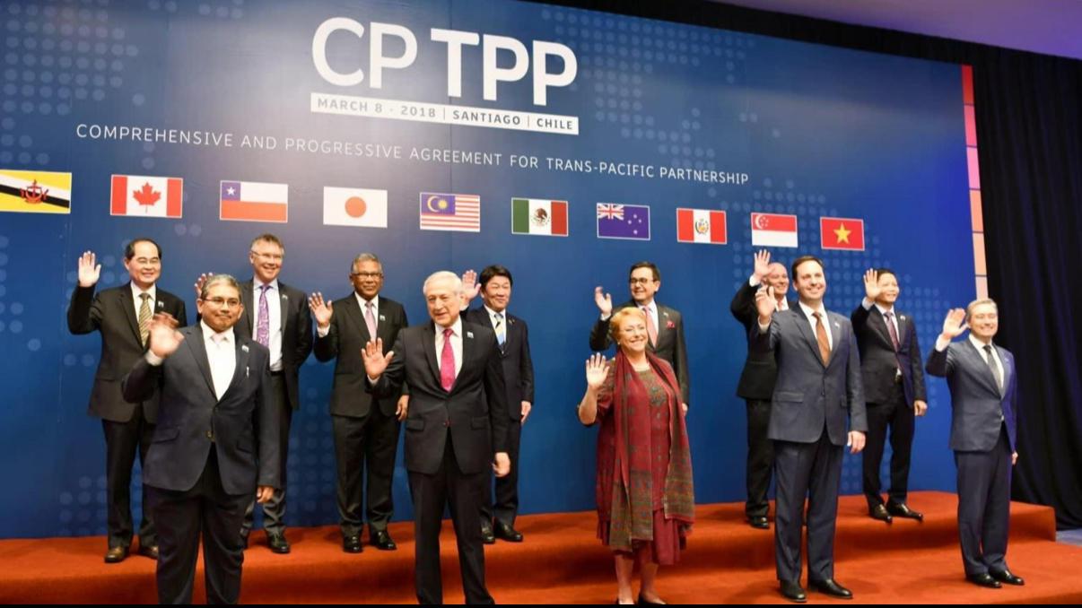 为什么越南今天发展那么迅速？
越南是最落后的，但是现在有些领域已经走到我们前面，