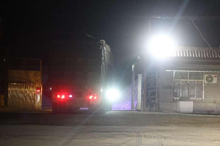 养牛场的秘密：两年多未见一头牛，每天盗采数十车矿石倒卖