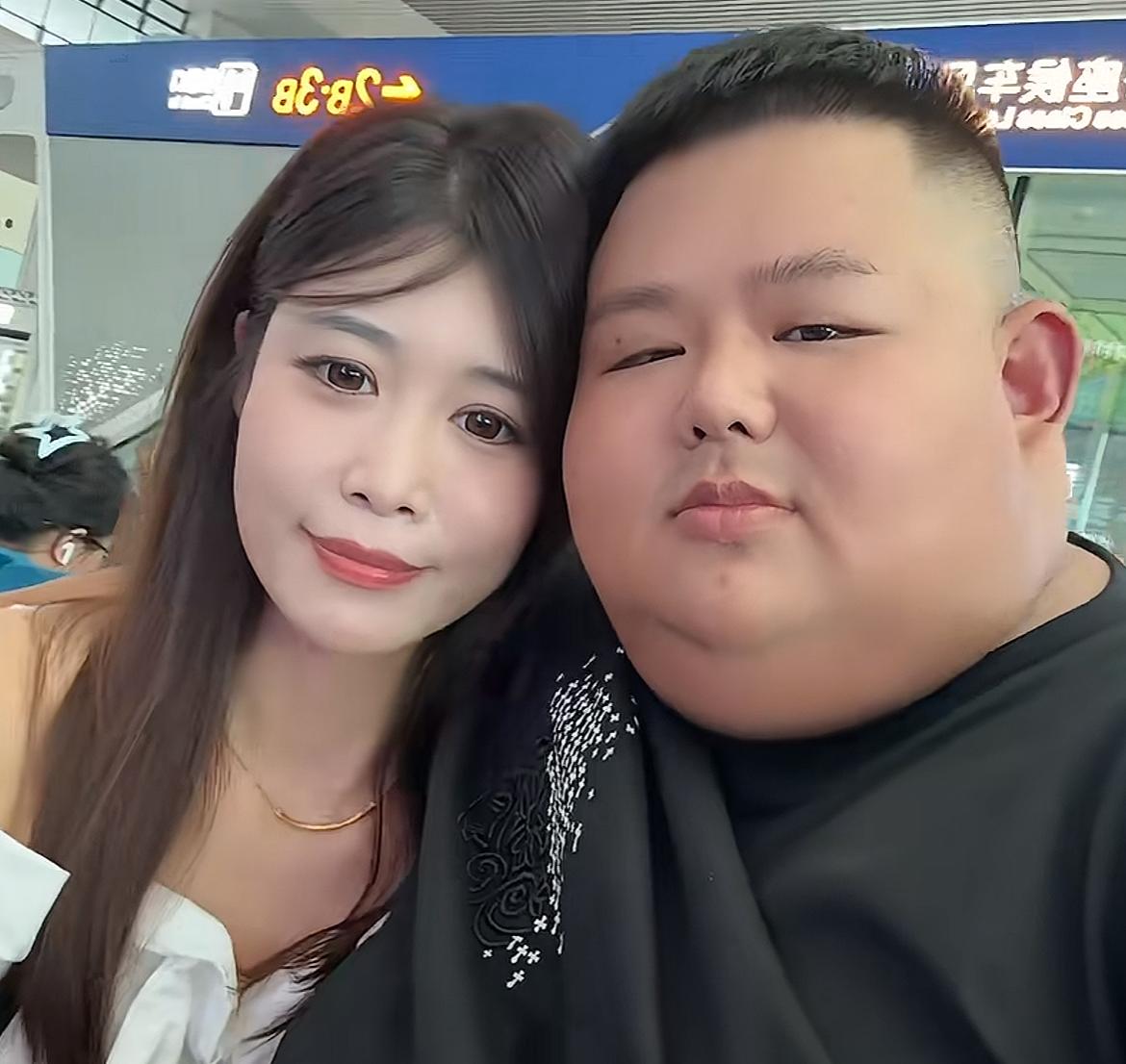 河北“大胃王”良子手撕前任安娜，称其87年“老妖精”，怒怼其区别对待其女儿，自称