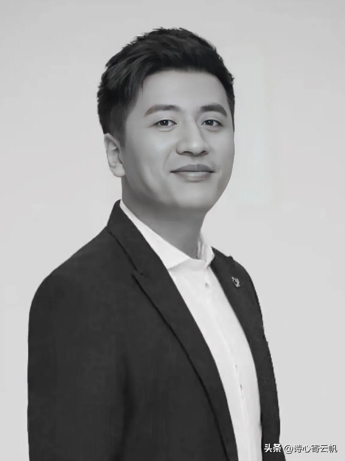 遗憾，张雪峰走了
这是个非常遗憾的消息，现年41岁的张雪峰，本名张子彪，在202