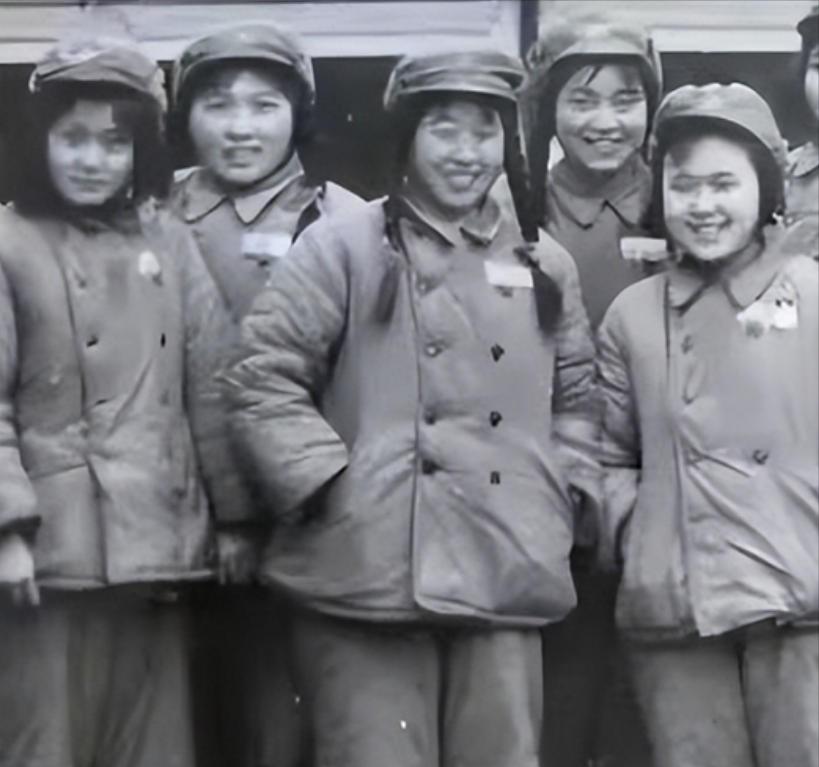 抗美援朝时，5名中国女战士被美军包围后主动投降，此后下落不明，大家都以为她们早已