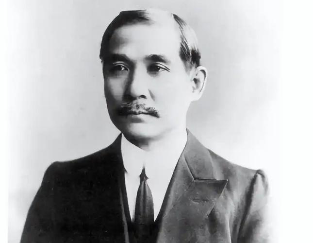 孙中山死前非要睡地板，其子不知为何，侧室听说后哭道：他还记得。孙中山先生在去世之
