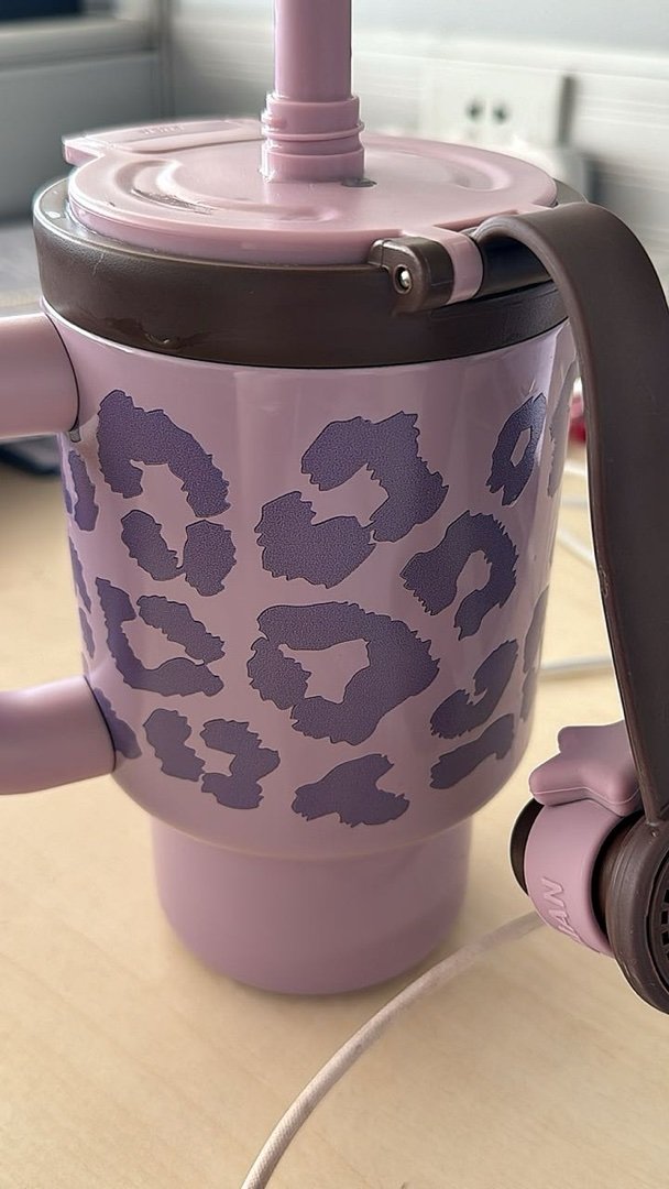 真是完全赞美rdd大杯子…不仅容量大还好清洗…我以前减肥每天保证喝水量的时候买过