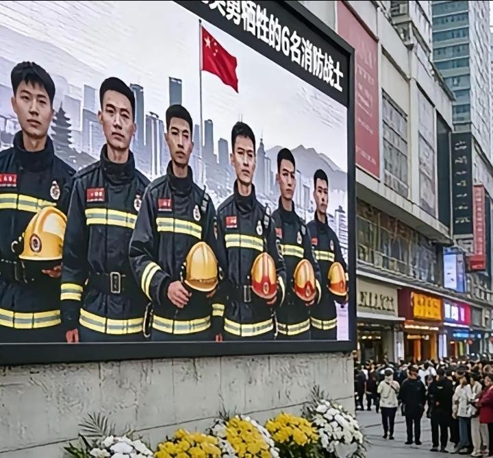 心疼死了！
他们都还那么年轻，父母养这么大，都还没来得及好好尽孝，就天人永隔，这