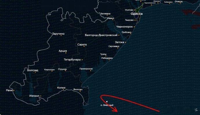 几小时前，一架俄罗斯苏-34 战机在黑海蛇岛附近被“爱国者”防空导弹击落，机组人