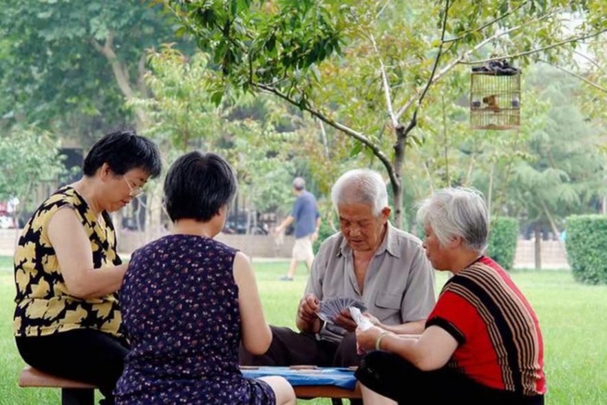 我国将迎来人口死亡高峰？23年去世1110万、24年去世1093万，那去年呢？