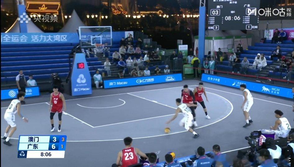 家人们这个三人男篮，澳门队打的还行啊，不算绝对碾压 