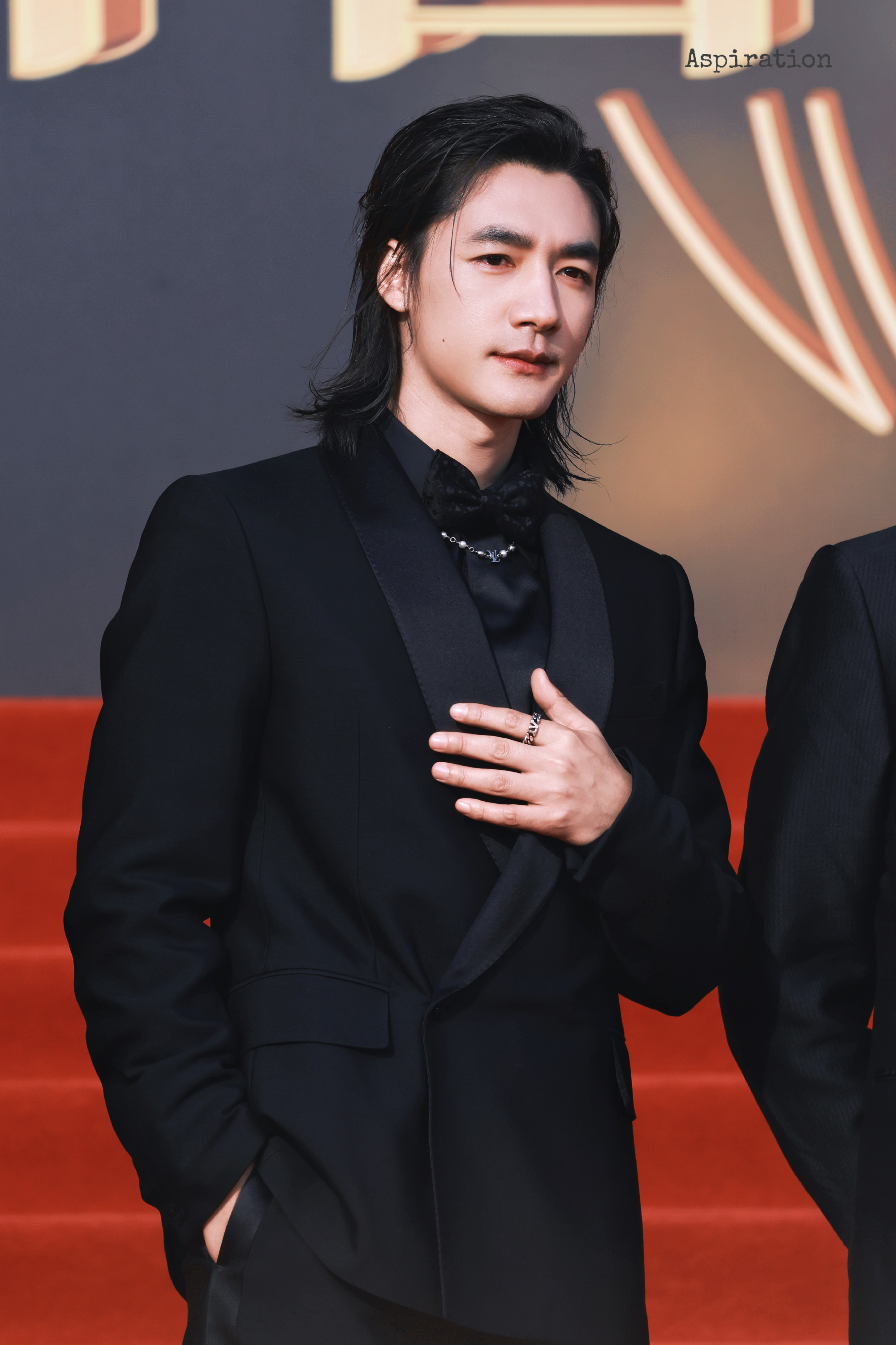 此沙神图有了  完全像小说里面的黑帮公子在谈生意的即视感此沙就这样又有神图了，这