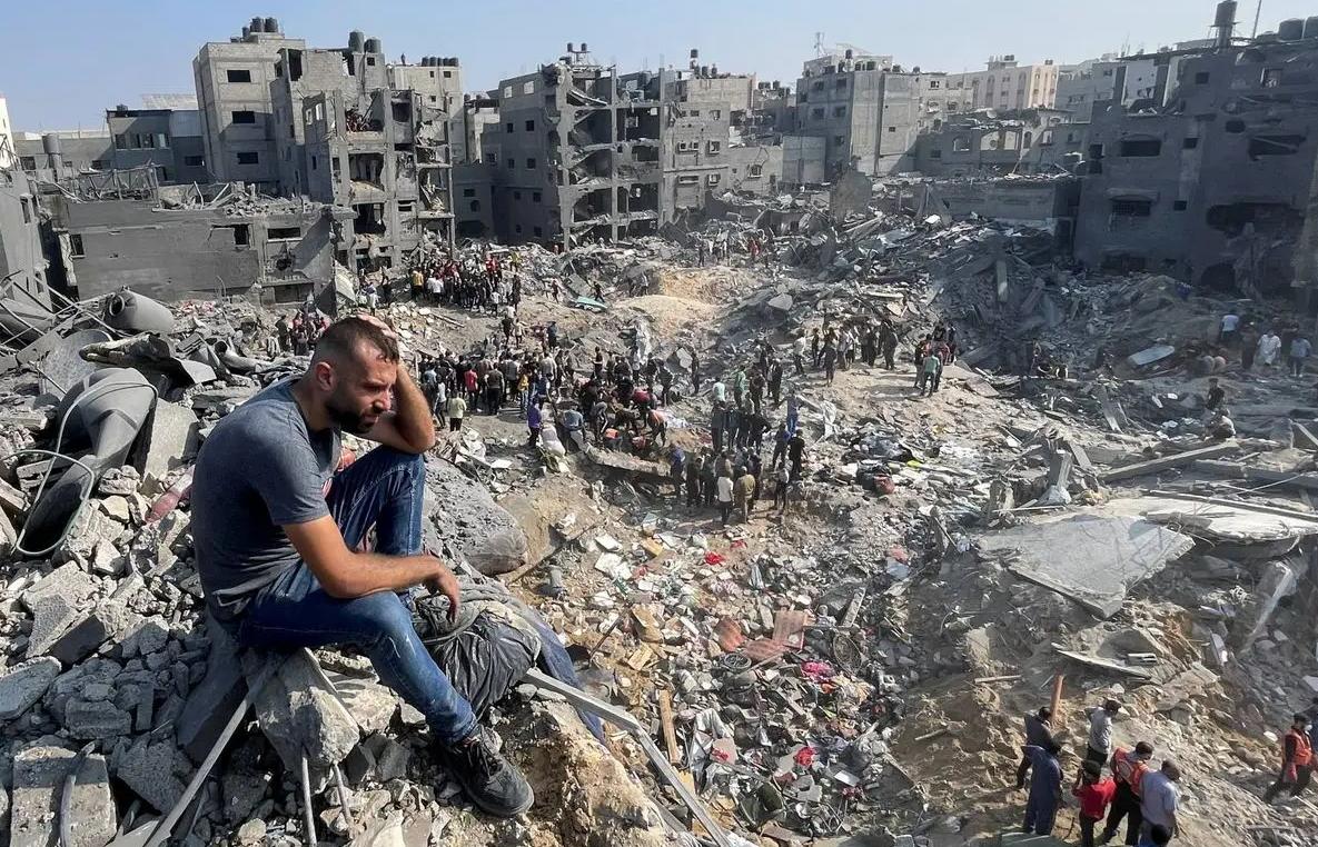 伊朗实然被袭击，许多大人物全部被害。
咱们来预测一下，伊朗，会不会变成下一个伊拉