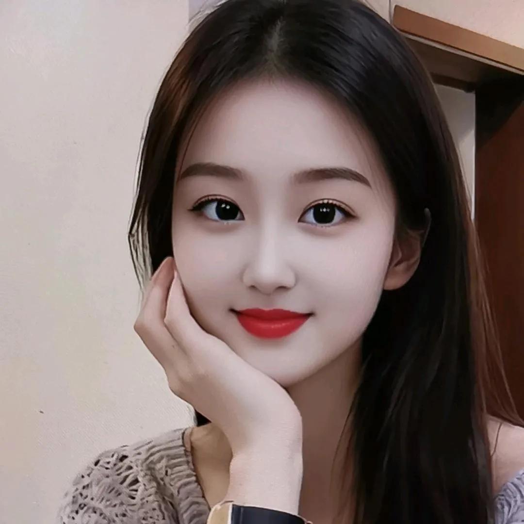 甜美笑容，元气满满的一天！🌞💕萌萌哒笑容 甜美自拍图 清透微笑图 甜美微笑写